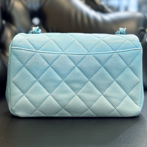 CHANEL My Everything Gradient Blue Ombre Shaded Quilted Caviar Medium Flap Bag - Picture 3 of 16